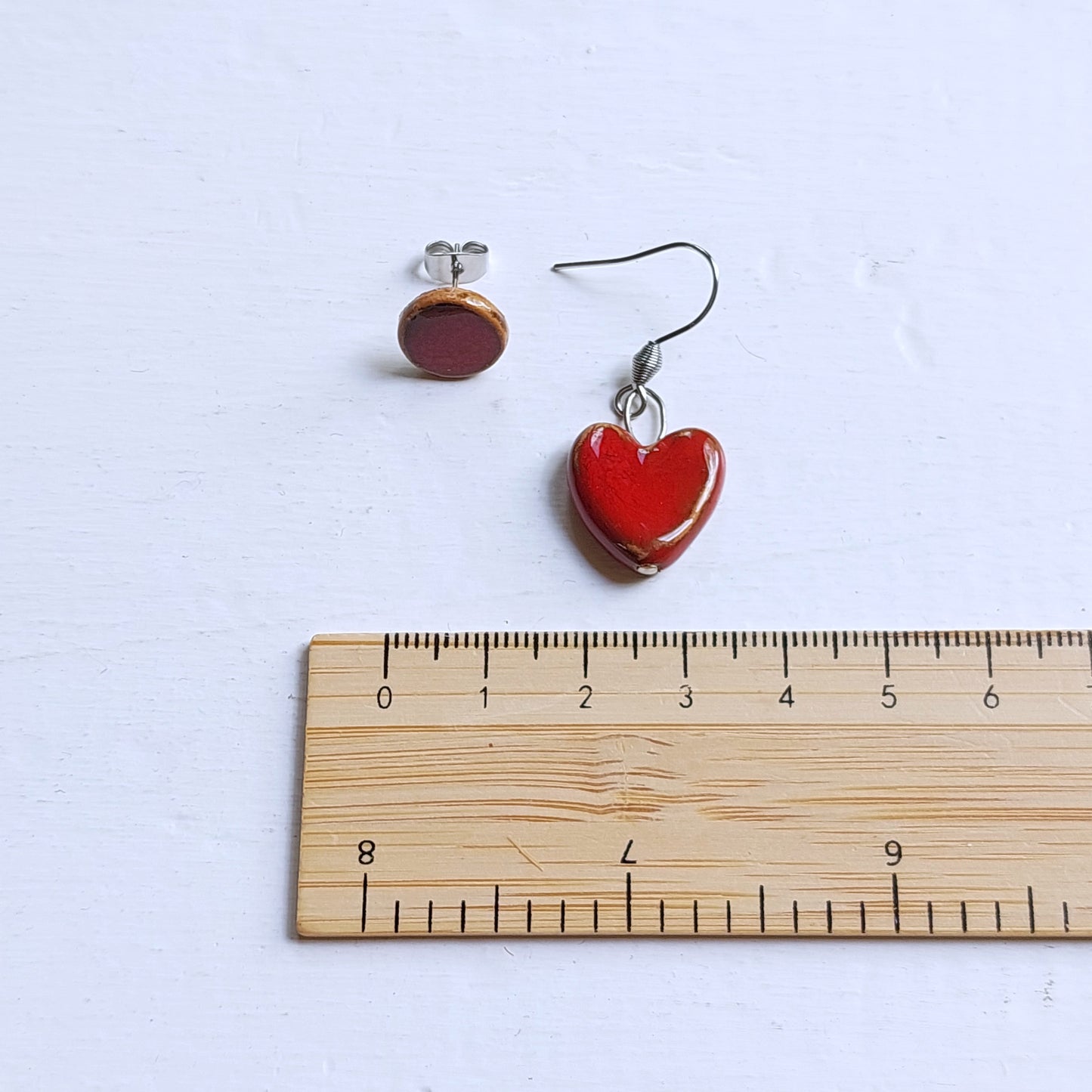 Orecchino in ceramica rossa "A metterci il cuore " spaiati