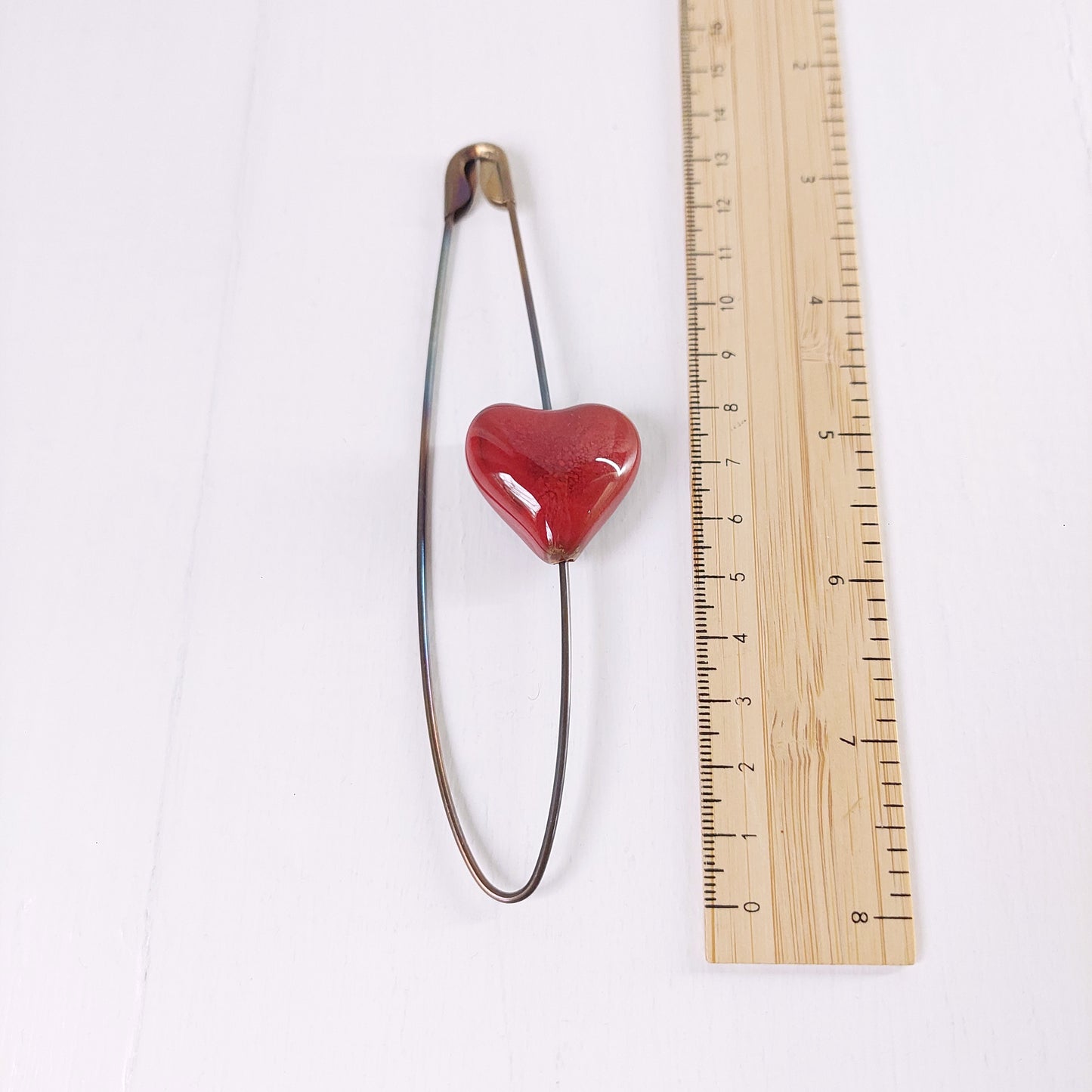 Spilla Cuore Maxi bombato rosso in ceramica, in due varianti.