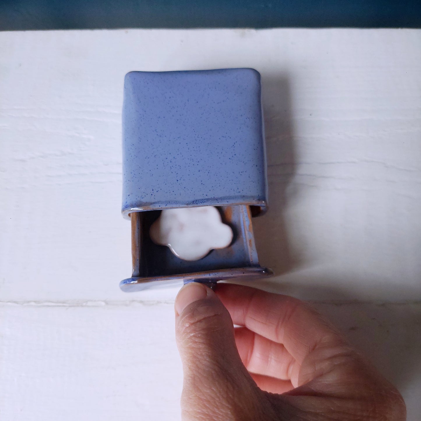 Nuvoletta in ceramica bianca per "Il sogno nel cassetto"