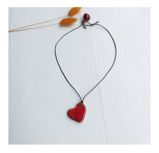 Collana Cuore in ceramica rossa e laccio