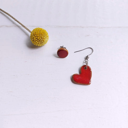 Orecchini in ceramica rossa "A metterci il cuore " spaiati