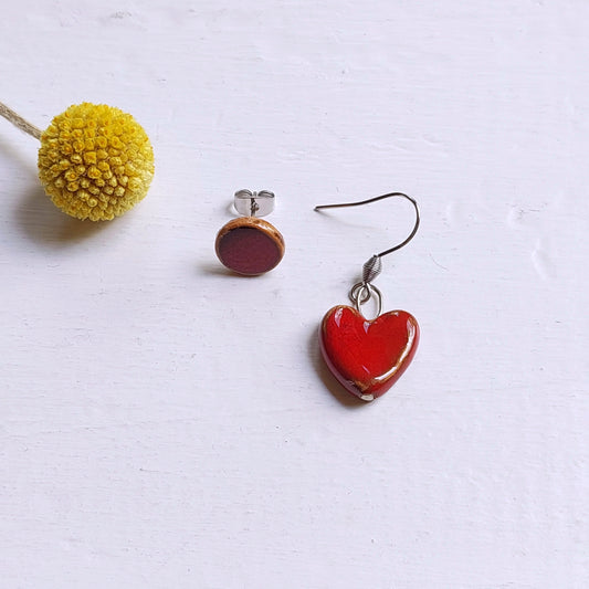 Orecchino in ceramica rossa "A metterci il cuore " spaiati