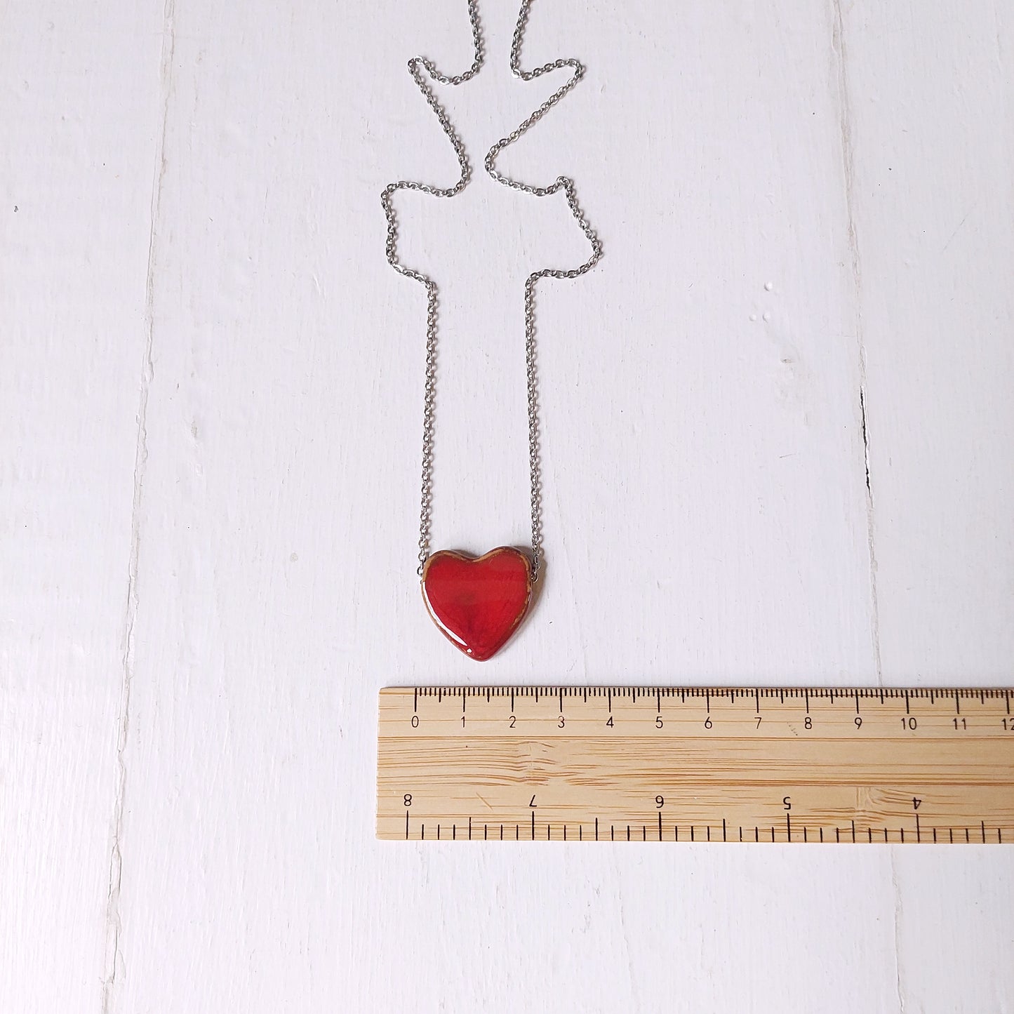 Collana girocollo Cuoricino in ceramica rossa e catena in acciaio